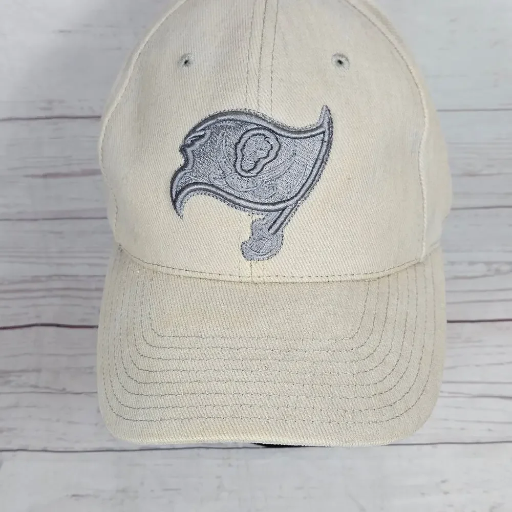 Tampa Bay Buccaneers Hat ANNCO Baseball Cap Men's Adjustable Beige Tan NFL